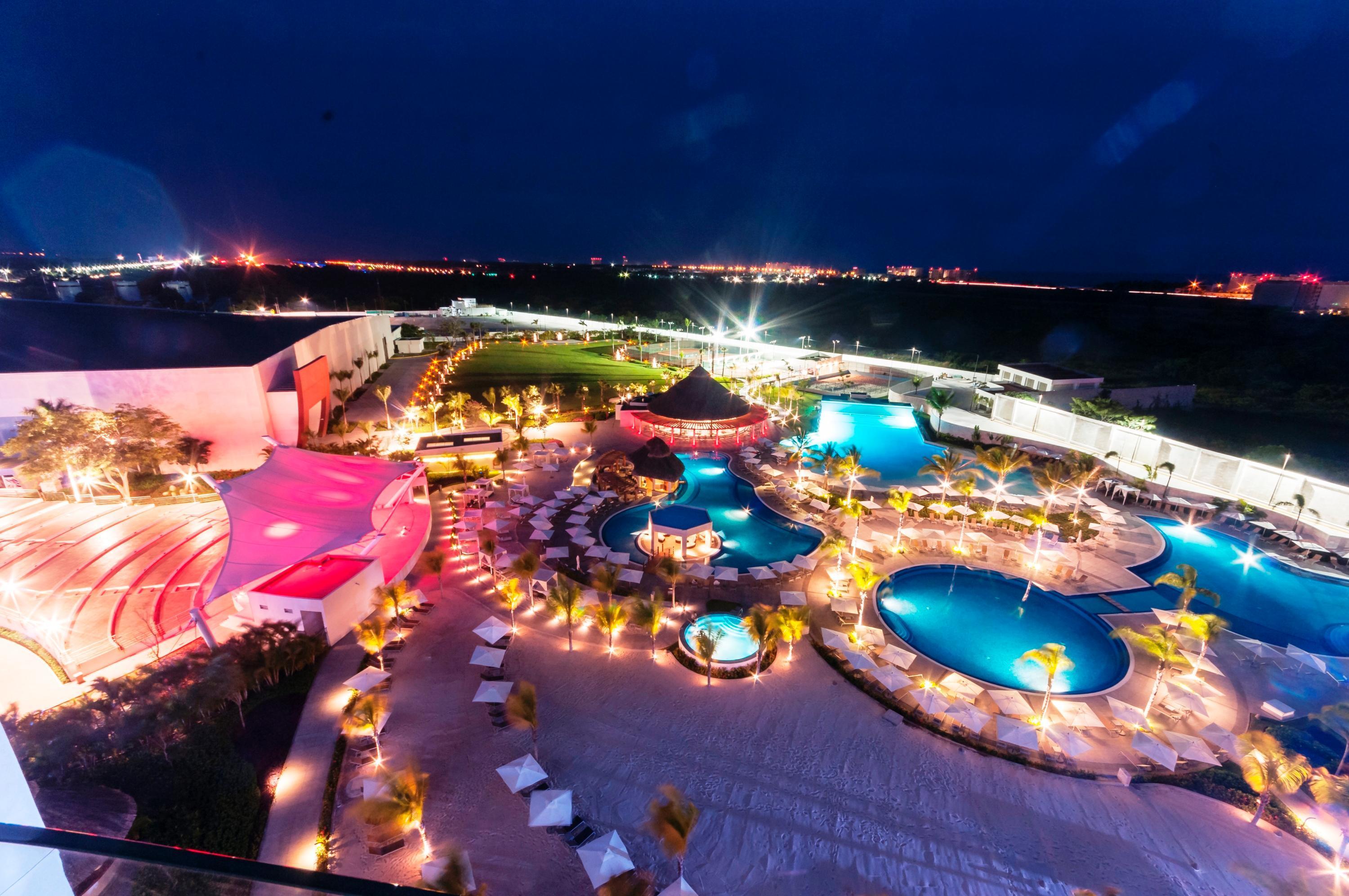 Palacio Mundo Imperial Riviera Diamante Acapulco Exteriér fotografie Hard Rock Hotel Cancun